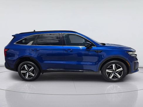 Used 2021 Kia Sorento S FWD image 4