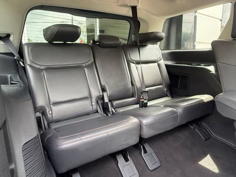 Used 2025 Ford Expedition Active AWD/4WD image 21