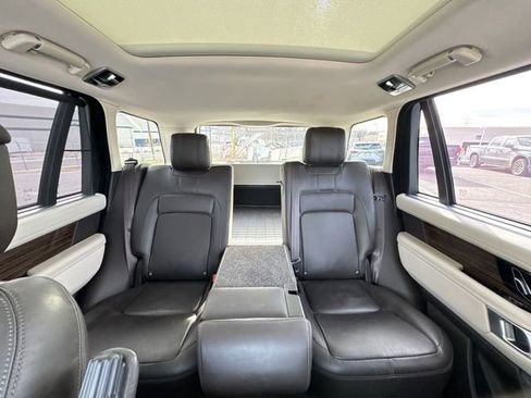 Used 2019 Land Rover Range Rover Long Wheelbase Supercharged image 24