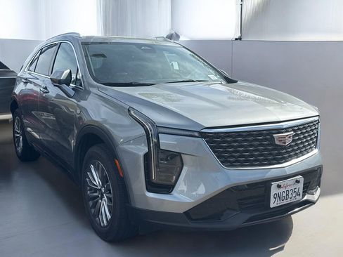Used 2025 Cadillac XT4 Premium Luxury FWD image 17