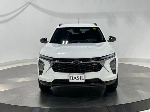 Used 2024 Chevrolet Trax RS FWD image 9