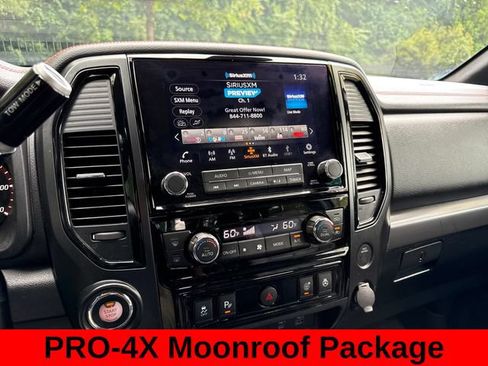 Used 2022 Nissan Titan PRO-4X w/ Pro-4x Convenience Package AWD/4WD image 17