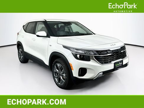 Used 2026 Kia Seltos LX FWD image 1