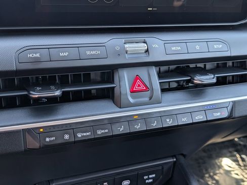 Certified 2025 Kia K4 FWD image 28