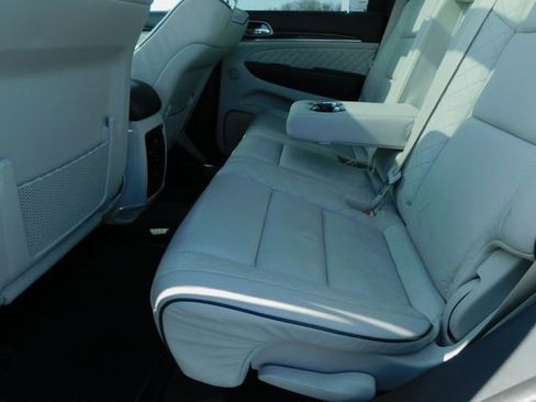 Used 2017 Jeep Grand Cherokee Summit image 19