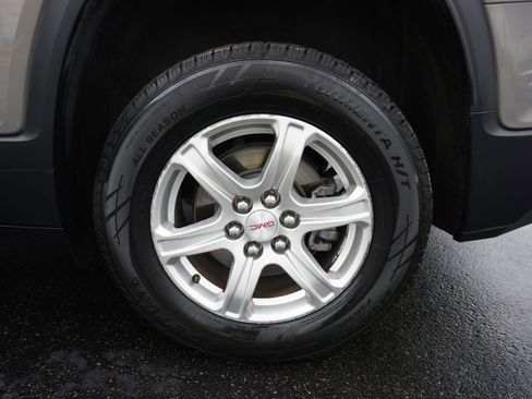 Used 2019 GMC Acadia SLE image 40