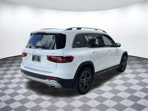 New 2026 Mercedes-Benz GLB 250 4MATIC image 9