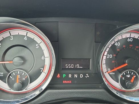 Used 2020 Dodge Grand Caravan SE FWD image 29