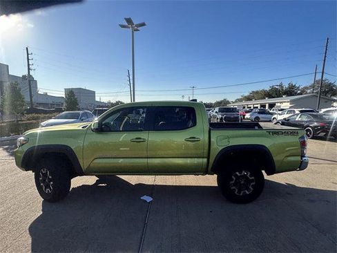 Certified 2023 Toyota Tacoma TRD Off-Road image 8