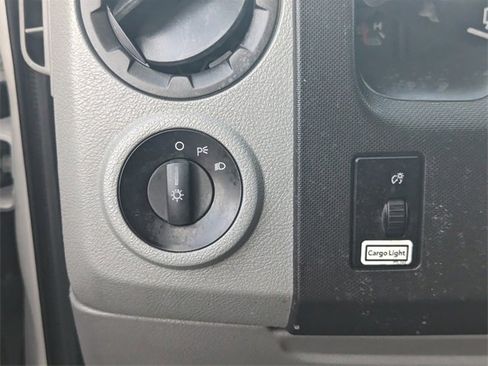 Used 2017 Ford E-350 and Econoline 350 Super Duty image 22