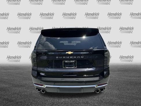 Used 2025 Chevrolet Suburban Premier RWD image 9