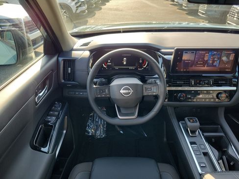 New 2026 Nissan Pathfinder SL FWD image 12