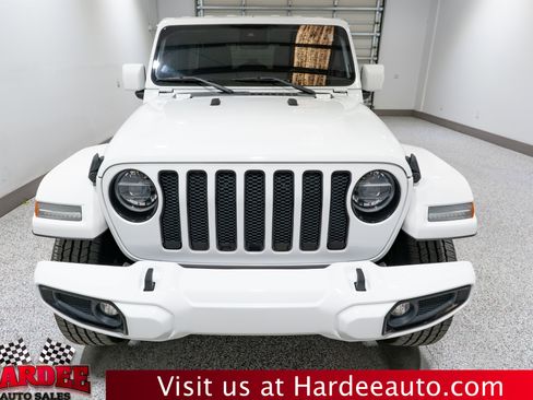 Used 2020 Jeep Wrangler Unlimited Sahara AWD/4WD image 7