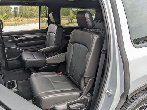 New 2026 Jeep Grand Wagoneer 4WD w/ Premium Group I image 43