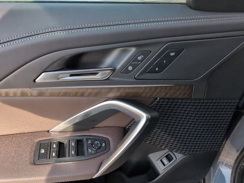 Used 2025 BMW X1 xDrive28i w/ Technology Package image 12