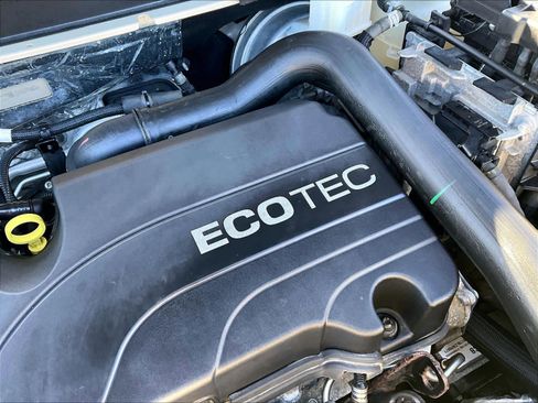 Used 2022 GMC Terrain AT4 w/ Infotainment Package II image 34