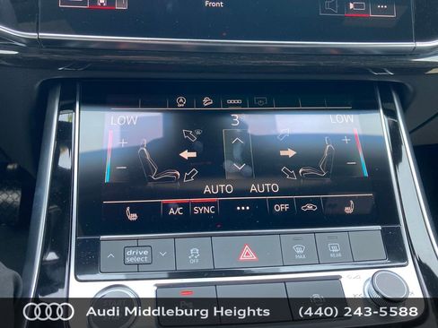 Certified 2025 Audi Q7 2.0T Premium w/ Convenience Plus Package image 42