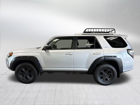 Used 2015 Toyota 4Runner SR5 AWD/4WD image 4