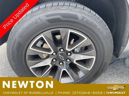Used 2021 Chevrolet Tahoe Z71 w/ Z71 Off-Road Package AWD/4WD image 54