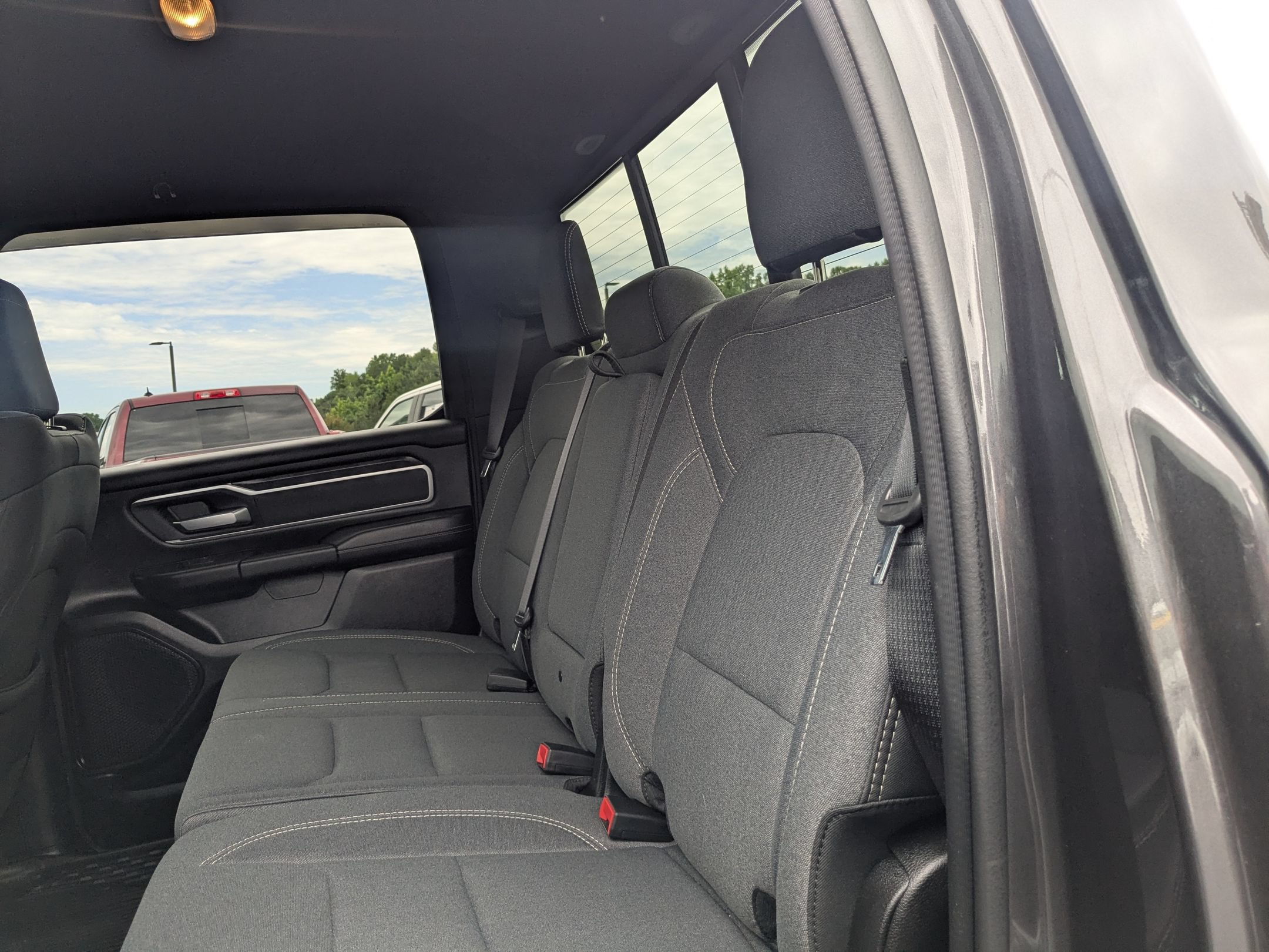 Used 2022 RAM 1500 Big Horn AWD/4WD image 23