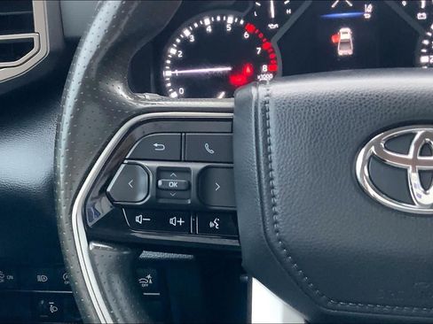 Used 2023 Toyota Tundra SR5 w/ SR5 Convenience Package AWD/4WD image 23