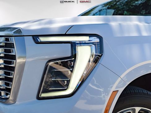 New 2026 GMC Yukon XL Denali w/ Denali Reserve Package AWD/4WD image 3
