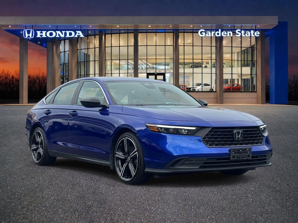 Used 2024 Honda Accord Sport image 2