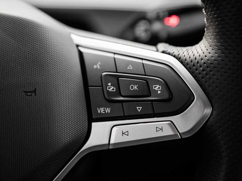 New 2026 Volkswagen Tiguan SE R-Line image 28