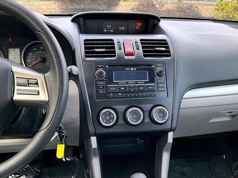 Used 2014 Subaru Forester 2.5i Premium w/ All-Weather Package image 8