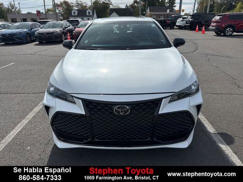 Used 2019 Toyota Avalon XSE w/ All Weather Liner Package image 2