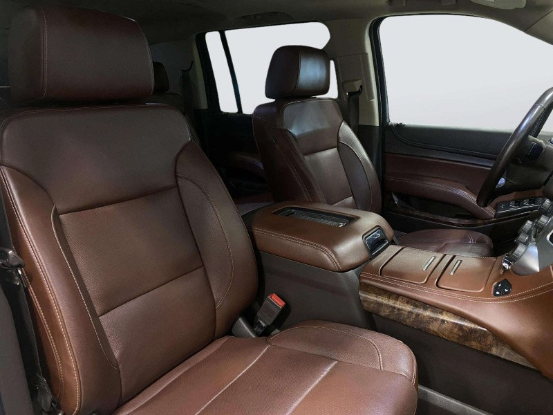 Used 2020 Chevrolet Suburban Premier w/ Premier 6.2L Value Package AWD/4WD image 40