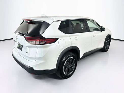 Used 2025 Nissan Rogue SV AWD/4WD image 9