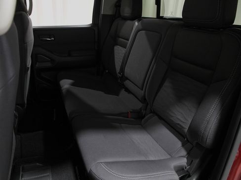 Used 2023 Nissan Frontier SV w/ SV Convenience Package image 17