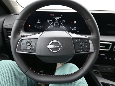 New 2026 Nissan Sentra SR w/ SR Premium Package FWD image 16