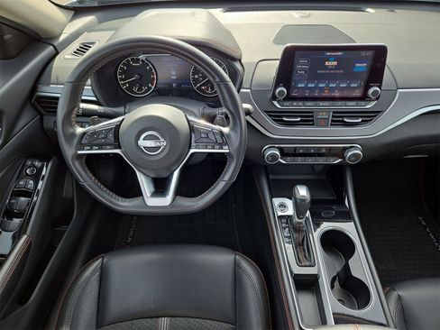 Used 2024 Nissan Altima 2.5 SR image 14
