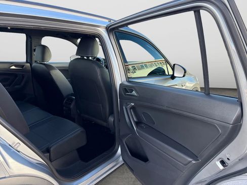 Used 2021 Volkswagen Tiguan SE R-Line w/ 3rd Row Seat Package image 14