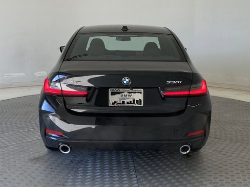 Used 2025 BMW 330i xDrive Sedan w/ Premium Package image 9