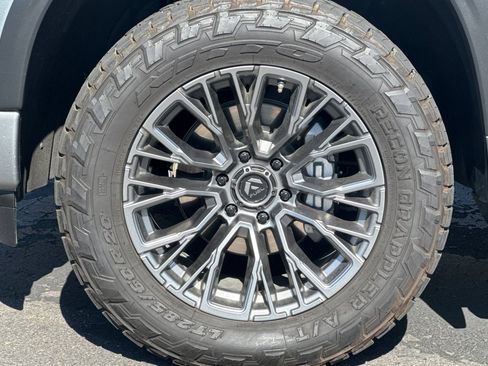 Used 2023 Chevrolet Silverado 1500 High Country w/ High Country Premium Package AWD/4WD image 45