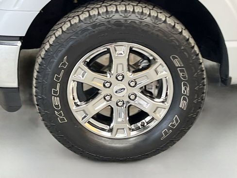 Used 2022 Ford F150 Lariat w/ Equipment Group 502A High AWD/4WD image 32
