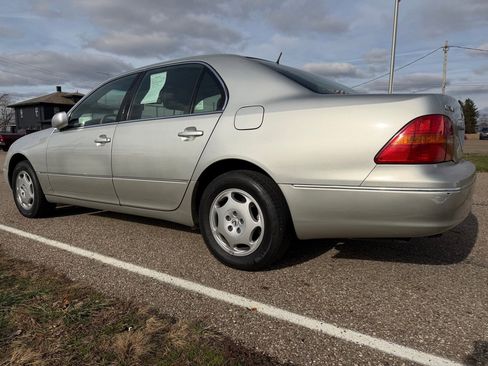 Used 2001 Lexus LS 430 image 7