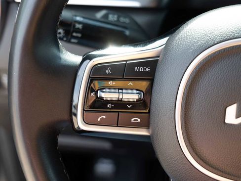 Certified 2022 Kia Sorento S image 13