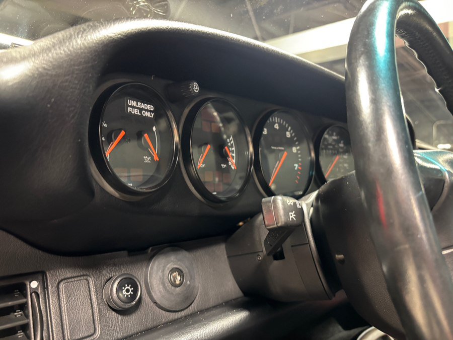 Used 1995 Porsche 911 Carrera 4 AWD/4WD image 18