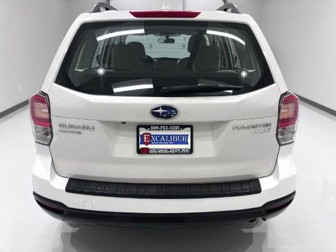 Used 2017 Subaru Forester 2.5i w/ Alloy Wheel Package image 7