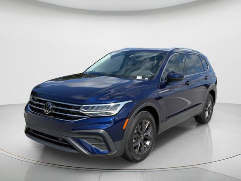 Used 2023 Volkswagen Tiguan SE FWD image 1