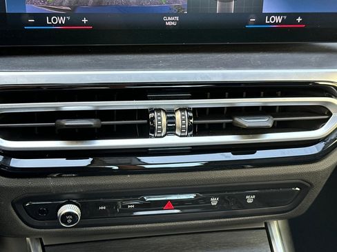 Used 2023 BMW 330i Sedan w/ Premium Package RWD image 19