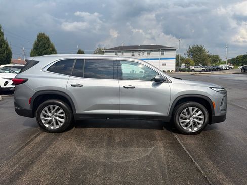 Certified 2025 Buick Enclave Preferred FWD image 6