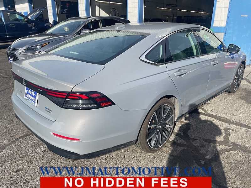 Used 2024 Honda Accord Touring image 4