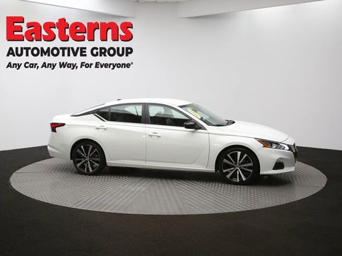 Used 2022 Nissan Altima 2.5 SR FWD image 45