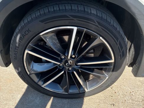 Used 2024 INFINITI QX55 Luxe image 8