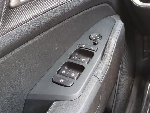 Certified 2025 Kia Sportage LX FWD image 22